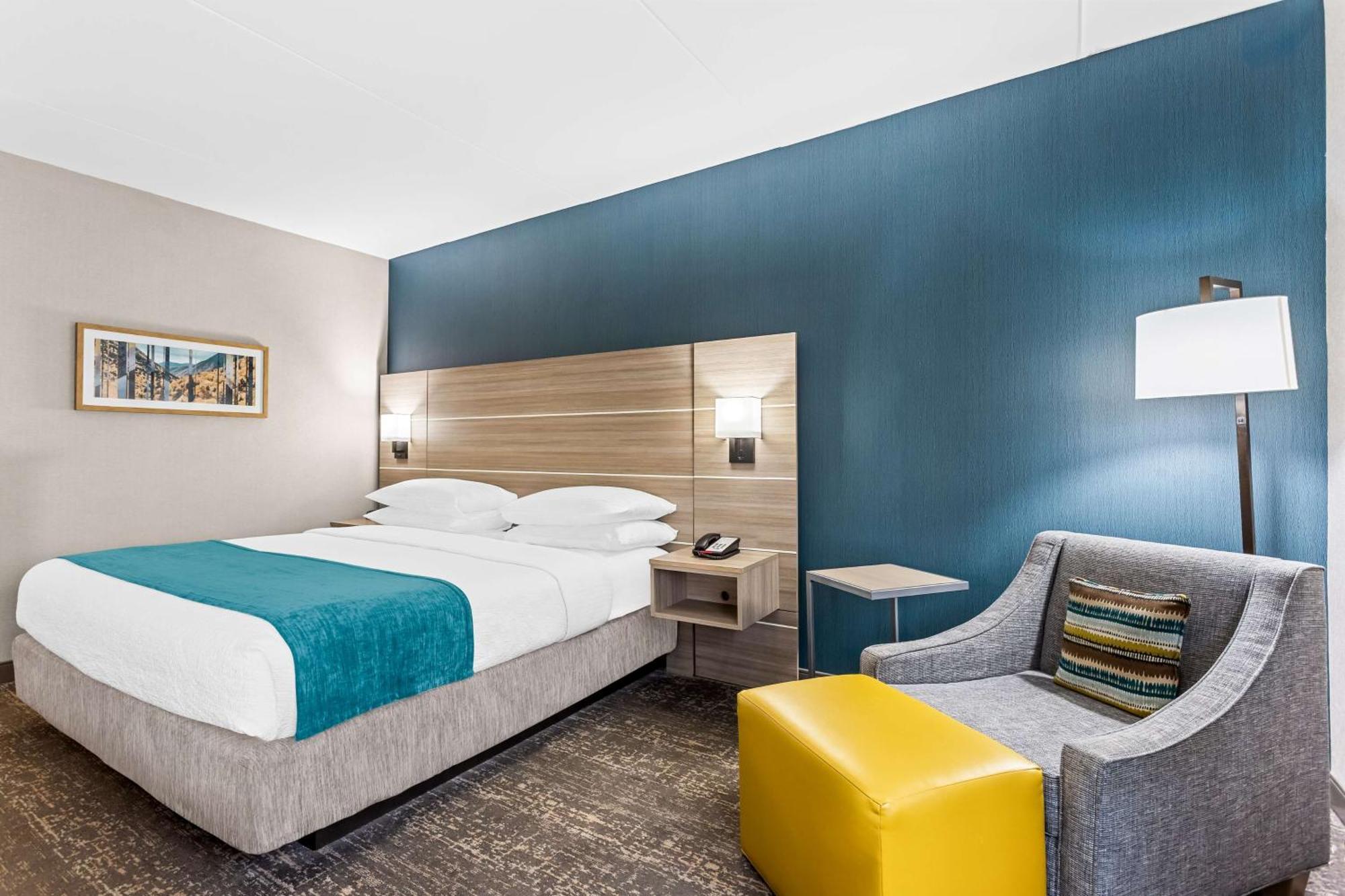 Western West Lebanon-hanover Hotel